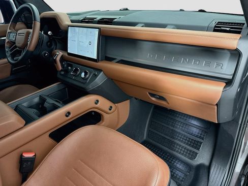 Used 2025 Land Rover Defender 110 AWD/4WD image 16