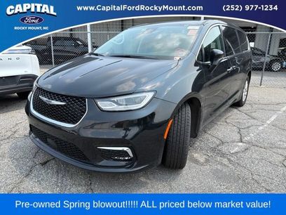 Used 2023 Chrysler Pacifica Touring-L