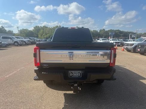 Used 2024 Ford F250 King Ranch w/ FX4 Off-Road Package AWD/4WD image 8