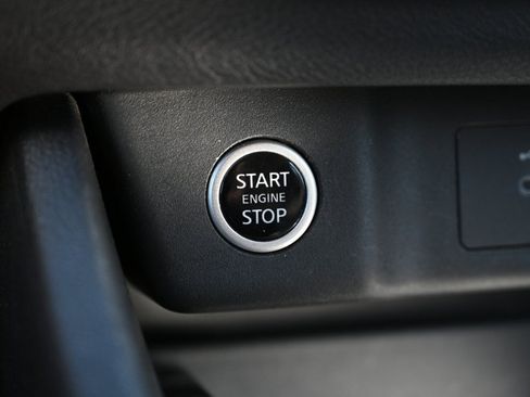Used 2023 Nissan Rogue SV FWD image 24