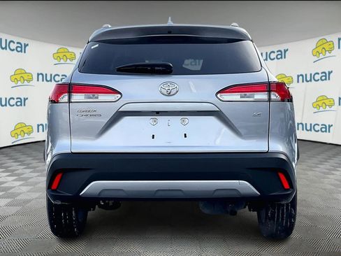 Certified 2024 Toyota Corolla Cross LE image 5