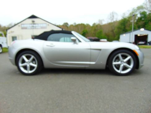 Used 2008 Saturn Sky w/ Premium Trim Package RWD image 2