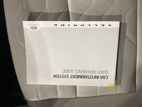 Used 2021 Kia Telluride SX w/ SX Prestige Package image 28