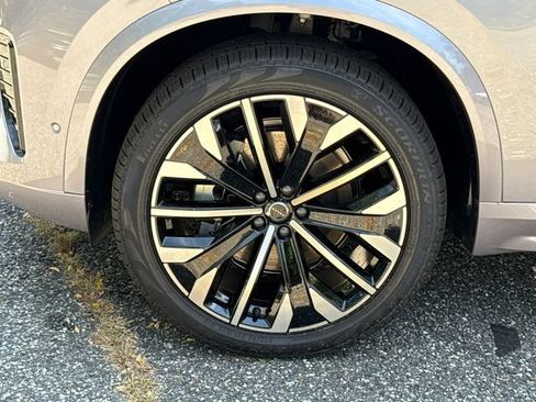 Used 2026 Volvo XC90 B6 Ultra w/ Protection Package Premier AWD/4WD image 8