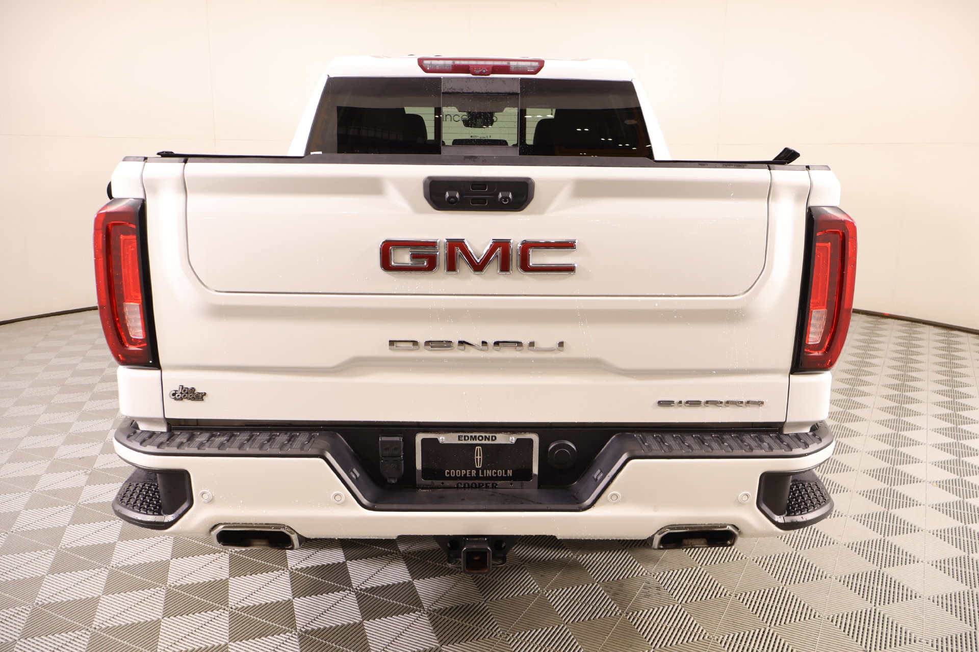 Used 2024 GMC Sierra 1500 Denali w/ Denali Reserve Package AWD/4WD image 21