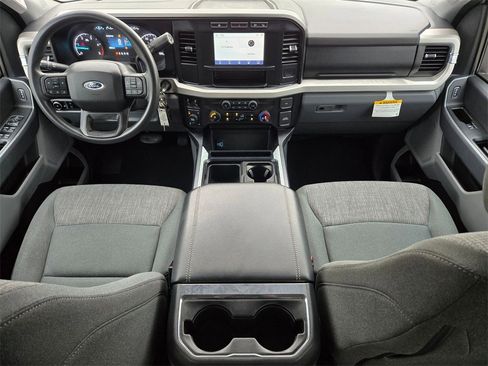 Used 2024 Ford F250 XLT w/ FX4 Off-Road Package image 15