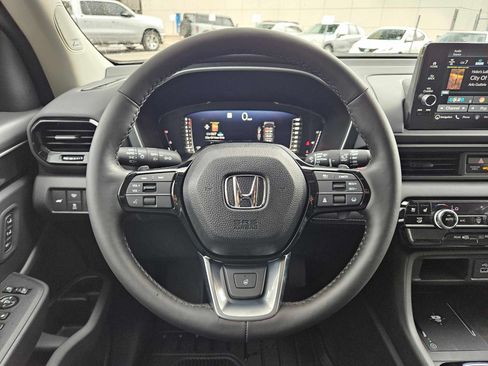 Used 2024 Honda Pilot Elite image 50