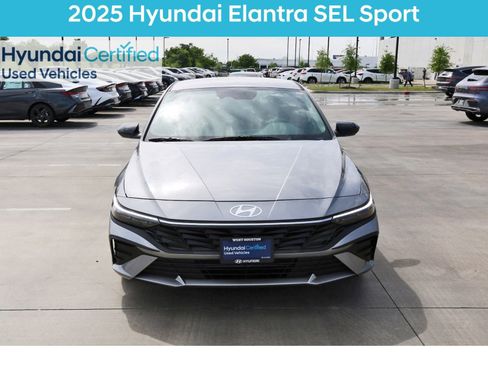 Certified 2025 Hyundai Elantra Sport FWD image 3