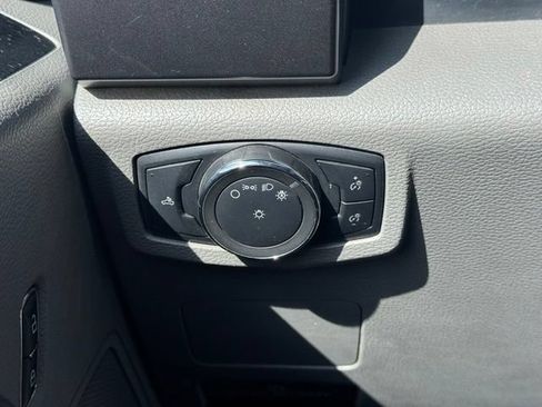 Used 2018 Ford F250 XLT w/ Camper Package AWD/4WD image 31