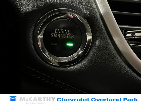 Used 2018 Chevrolet Trax LT w/ Sun & Sound Package AWD/4WD image 18