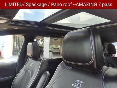 Used 2025 Chrysler Pacifica Limited FWD image 5