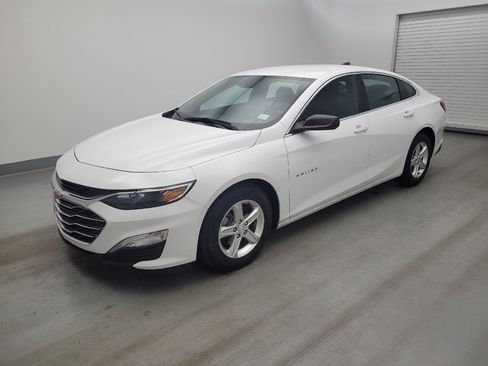 Used 2022 Chevrolet Malibu LS w/ Driver Confidence Package II FWD image 2