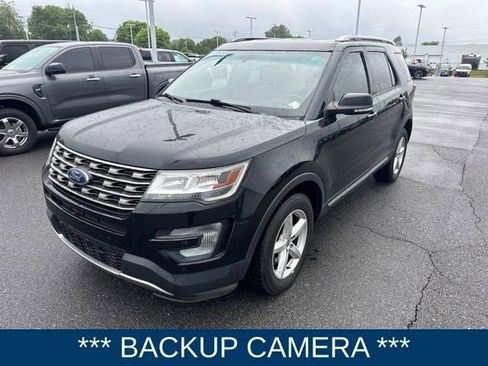 Used 2017 Ford Explorer XLT w/ Equipment Group 202A AWD/4WD image 3