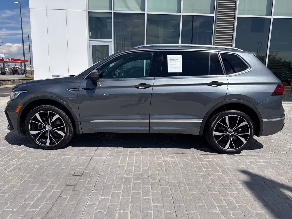 Certified 2023 Volkswagen Tiguan SEL R-Line AWD/4WD image 2