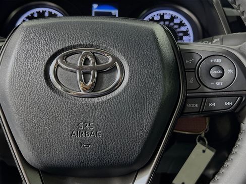 Used 2024 Toyota Camry SE image 20