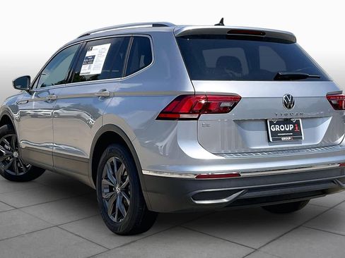 Used 2024 Volkswagen Tiguan SE FWD image 11