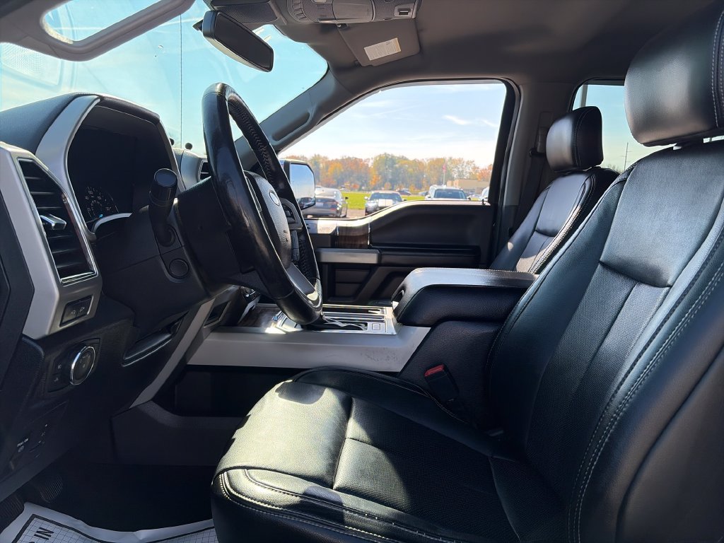 Used 2019 Ford F150 Lariat w/ Equipment Group 502A Luxury AWD/4WD image 16