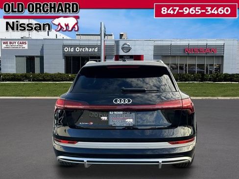 Used 2022 Audi e-tron S Premium Plus AWD/4WD image 6