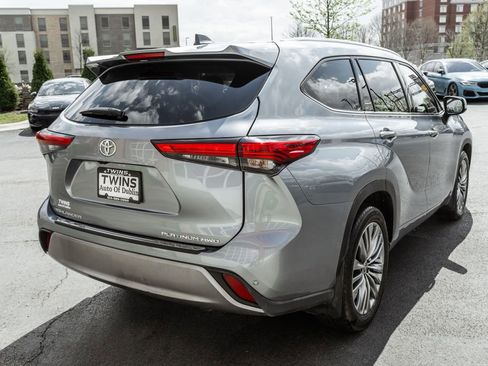 Used 2020 Toyota Highlander Platinum AWD/4WD image 44