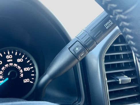 Used 2020 Ford F150 XLT w/ Equipment Group 302A Luxury AWD/4WD image 19