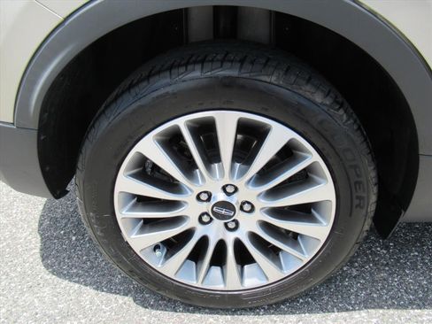 Used 2017 Lincoln MKC Reserve FWD image 8