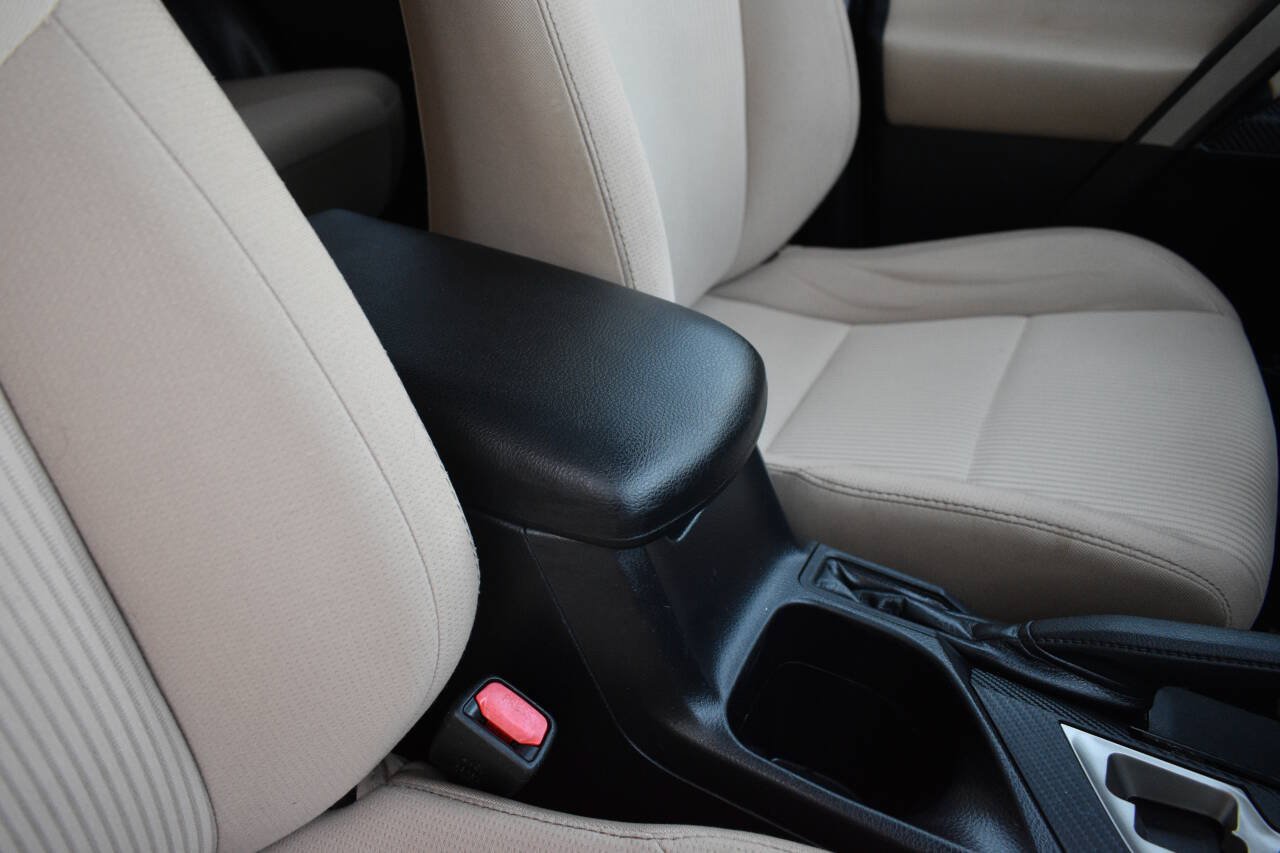 Used 2015 Toyota RAV4 XLE FWD image 25