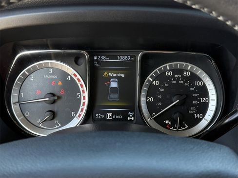 Used 2017 Nissan Titan PRO-4X image 17