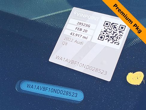 Used 2022 Audi Q8 Premium image 25