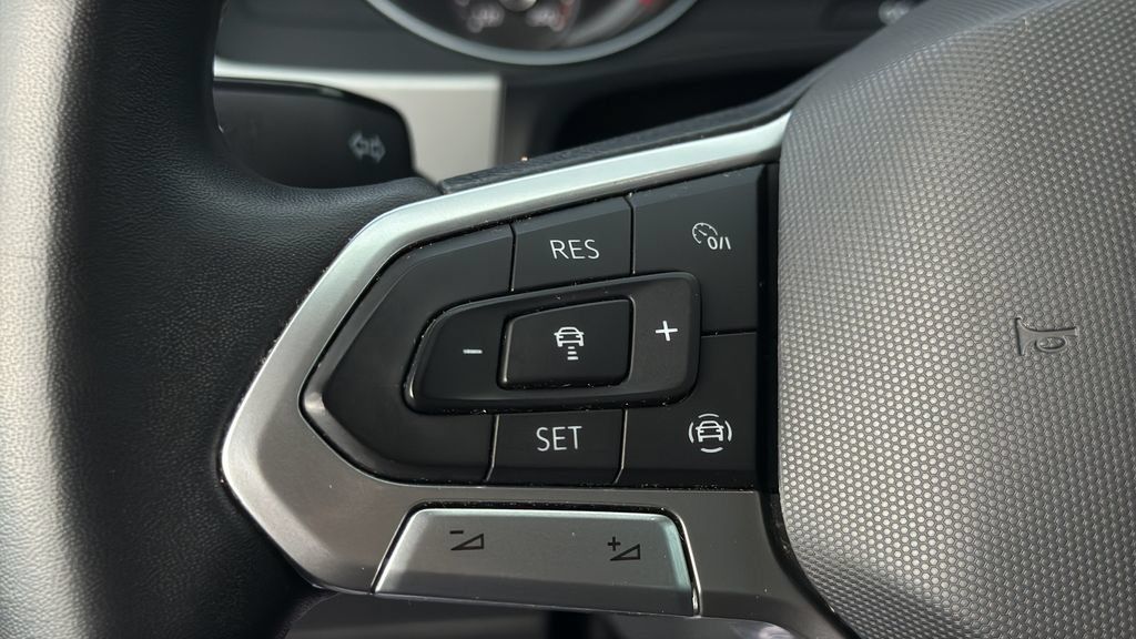 Used 2021 Volkswagen Atlas SEL AWD/4WD image 23