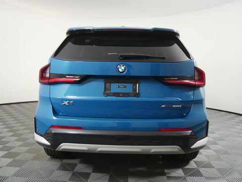 Certified 2025 BMW X1 xDrive28i w/ Technology Package AWD/4WD image 4