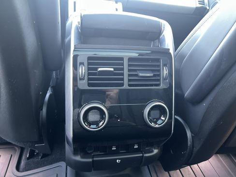 Used 2021 Land Rover Range Rover Sport HST image 30