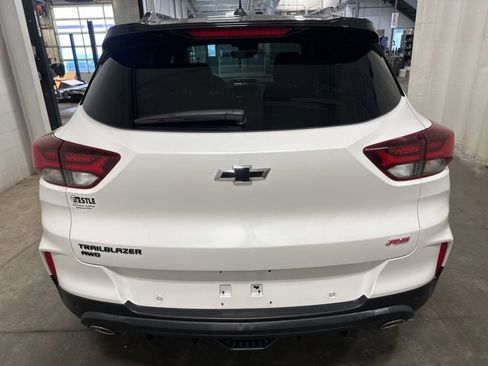 Used 2022 Chevrolet TrailBlazer RS w/ Sun and Liftgate Package image 5