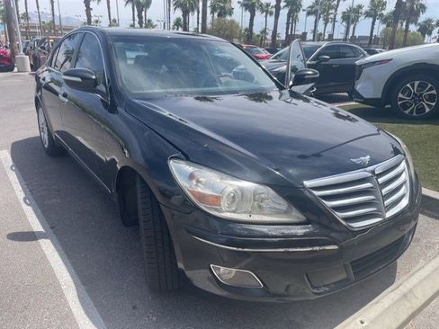 Used 2011 Hyundai Genesis 4.6 RWD image 3