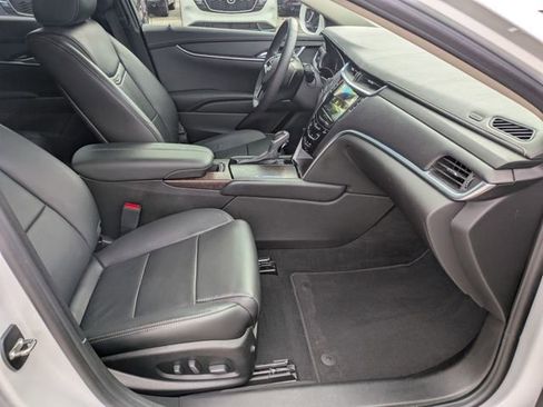 Used 2018 Cadillac XTS FWD image 27