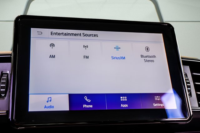 Used 2024 Ford Explorer XLT RWD image 23