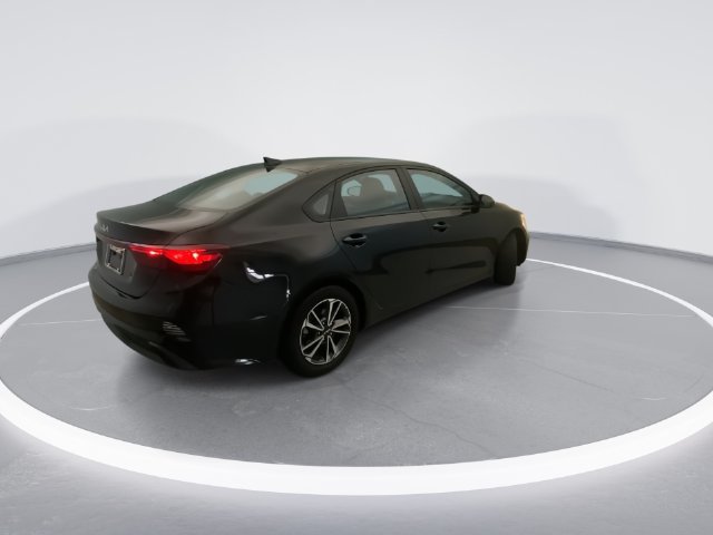 Used 2023 Kia Forte LXS FWD image 6