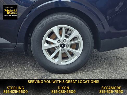 Used 2024 Kia Carnival LX image 15