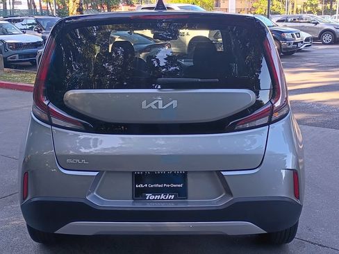 Used 2025 Kia Soul S FWD image 5