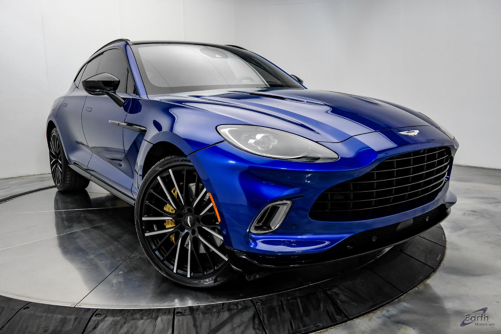 Used 2023 Aston Martin DBX AWD/4WD image 20