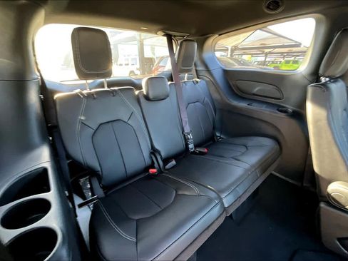 New 2026 Chrysler Voyager LX image 22