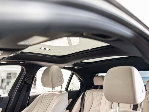 Used 2018 Mercedes-Benz E 400 E 400 image 20