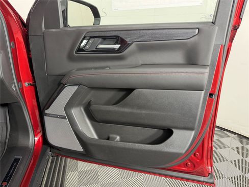 New 2026 GMC Yukon AT4 Ultimate w/ LPO, Floor Liner Package AWD/4WD image 12