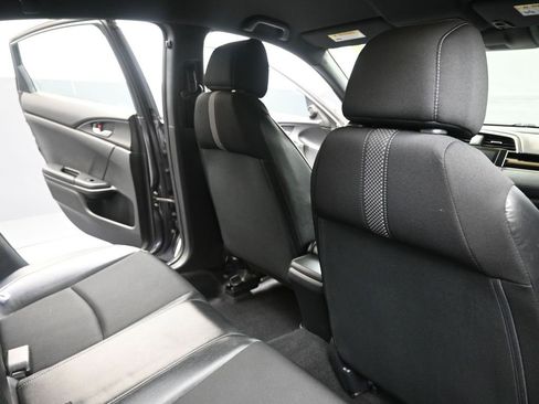 Used 2019 Honda Civic Sport image 15
