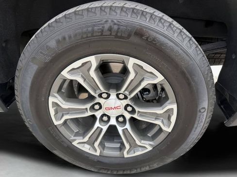 Certified 2025 GMC Sierra 1500 SLT RWD image 35