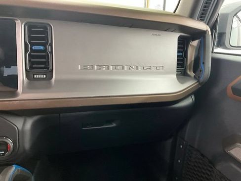 Used 2023 Ford Bronco Outer Banks AWD/4WD image 7