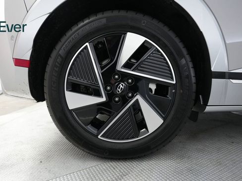 Used 2025 Hyundai Ioniq 5 Limited image 18