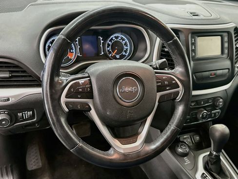 Used 2014 Jeep Cherokee Latitude AWD/4WD image 18