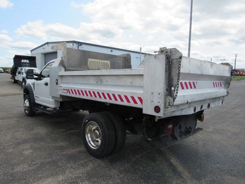Used 2018 Ford F550 4x4 Regular Cab Super Duty image 5