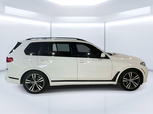 Used 2022 BMW X7 xDrive40i w/ M Sport Package AWD/4WD image 8
