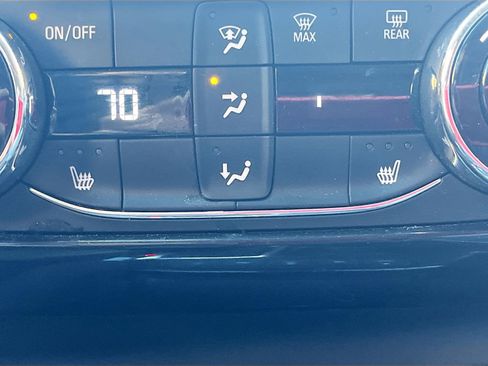 Used 2024 Chevrolet TrailBlazer LT w/ Convenience Package AWD/4WD image 19
